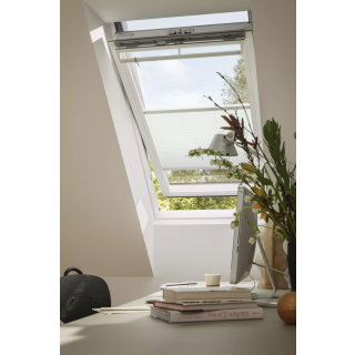 VELUX GGL 2070 MK04   780X980    CP WHITE PAINTED WINDOW